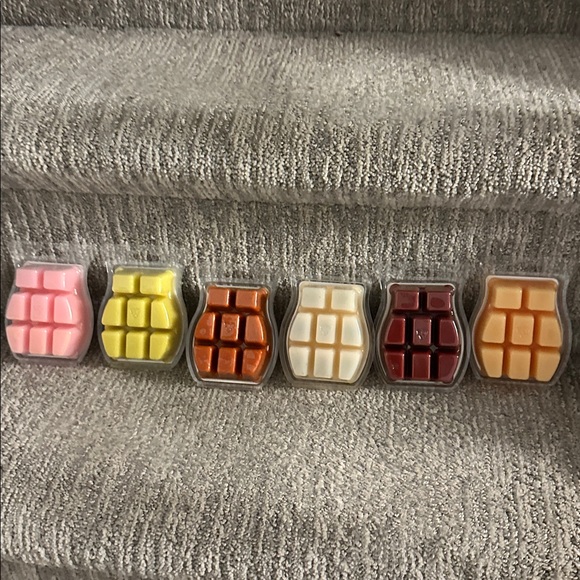Scentsy wax 6 bars. Discontinued scents  new - Picture 2 of 8